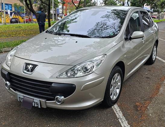 PEUGEOT 307 2.0 FELINE SEDAN 16V GASOLINA 4P MANUAL PEUGEOT 307 2.0 FELINE SEDAN 16V GASOLINA 4P MANUAL
